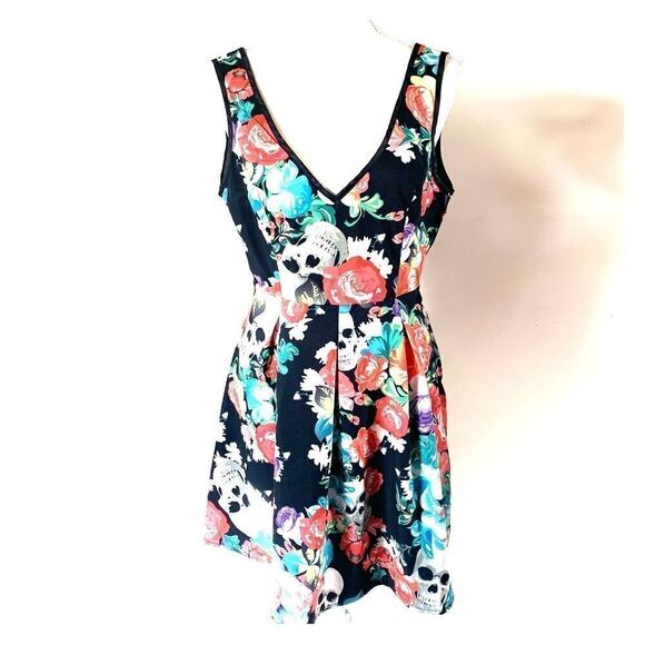 JF Skull & Floral Low V Neck Dress Sz M - Picture 2 of 12